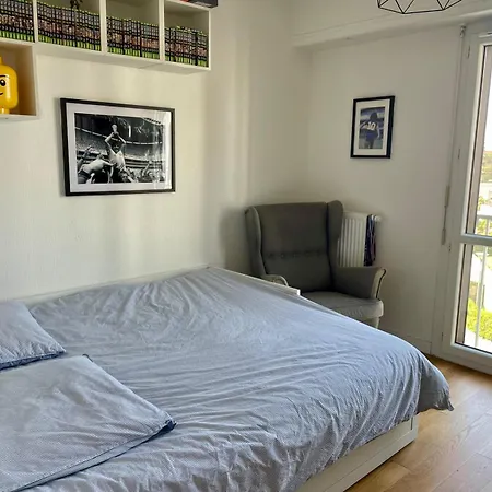 Appartement 3 Chambres, Tres Lumineux, Plages Et Centre A Pied *