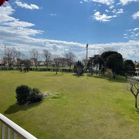 3 Chambres, Tres Lumineux, Plages Et Centre A Pied Apartment *