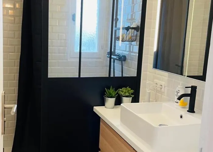 3 Chambres, Tres Lumineux, Plages Et Centre A Pied * 比亚里茨