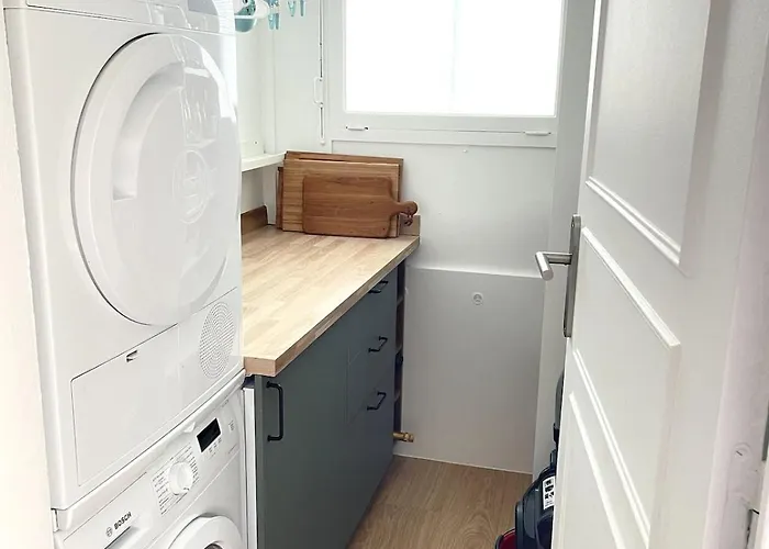 3 Chambres, Tres Lumineux, Plages Et Centre A Pied Apartment